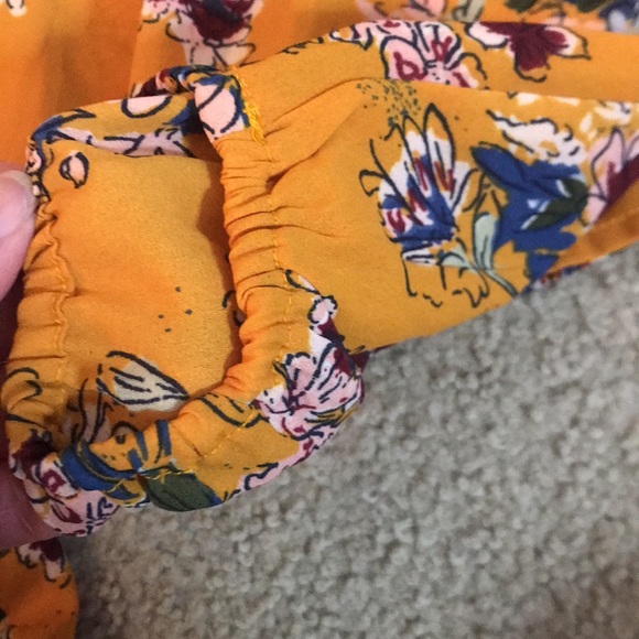 ⚡️FINAL PRICE⚡️ Live 4 Truth Flower Boho Top - Picture 3 of 15